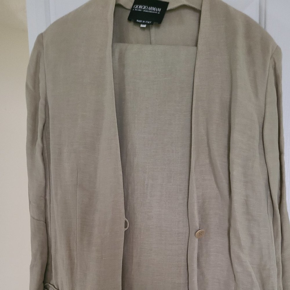 Giorgio Armani, Size 6, Tan